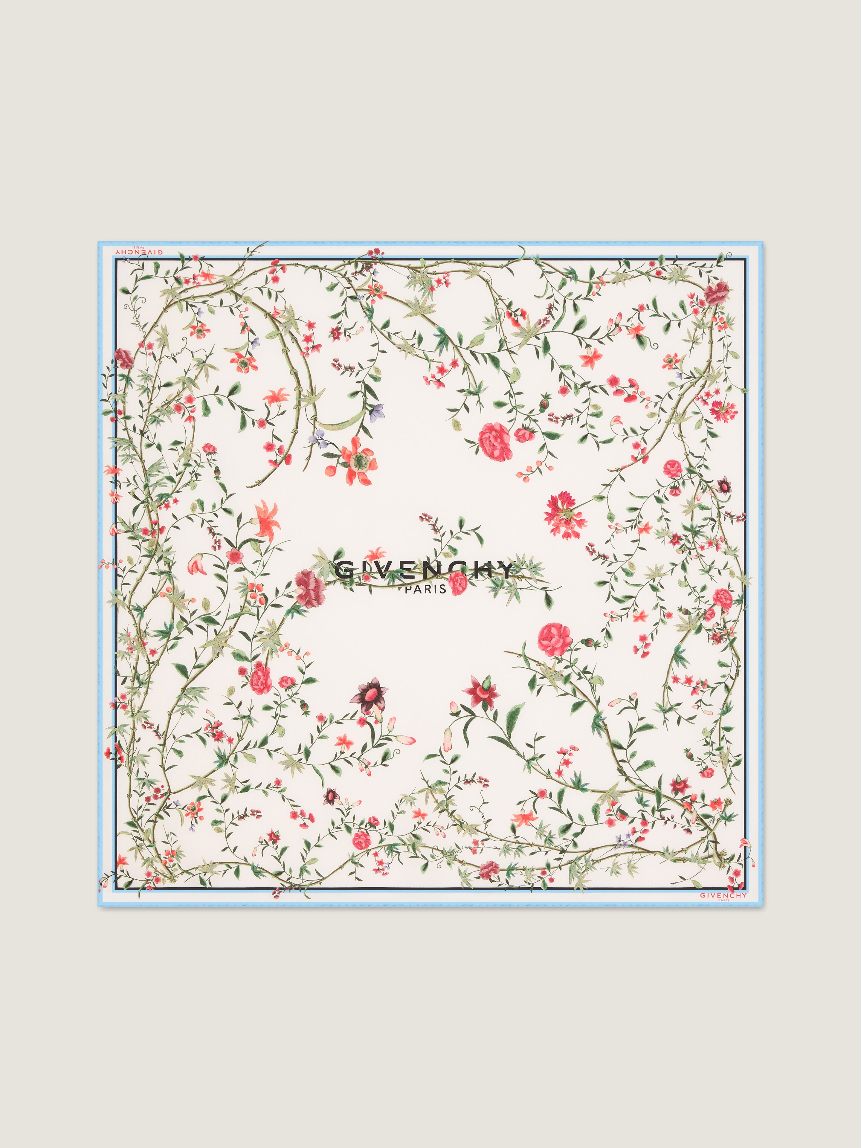 Square in silk with floral print